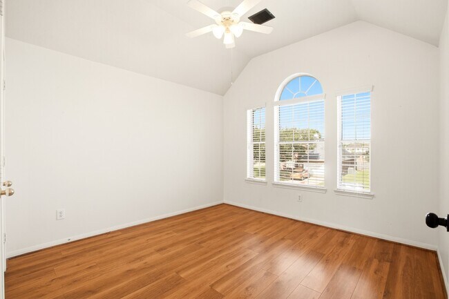 Building Photo - 3906 Tigris Ridge Dr
