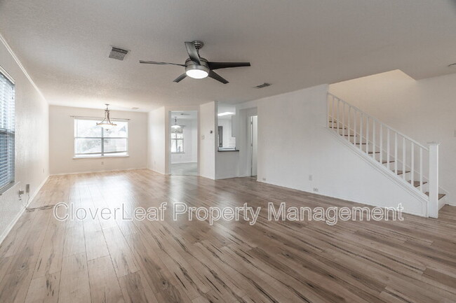 Building Photo - 818 Quitman Oak
