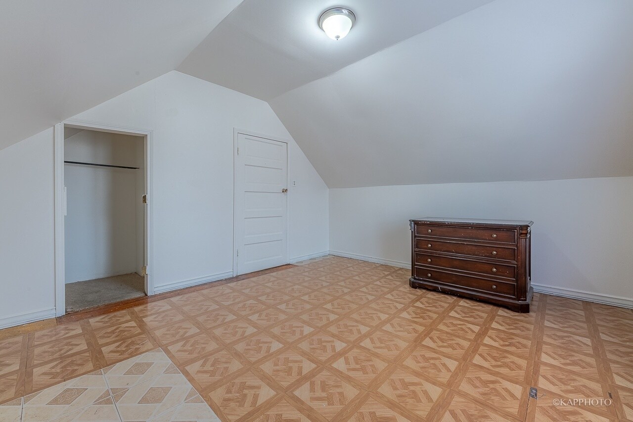 Building Photo - 3121 W 39th Pl