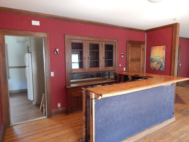 Bar with Built-ins - 208 S Bassett St