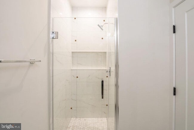 Building Photo - 2147 N Franklin St