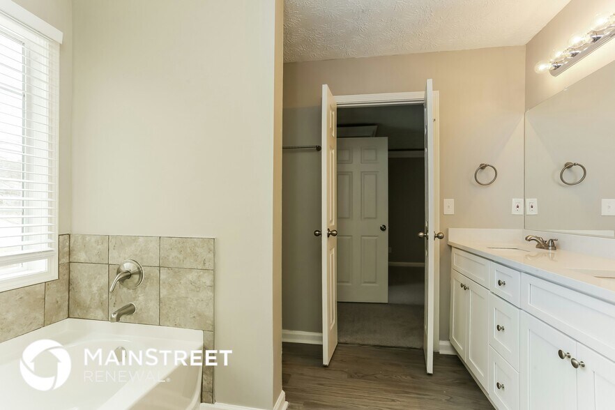 Building Photo - 1030 Crooked Creek Rd