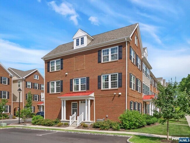 Primary Photo - 106 W Ramsey Terrace