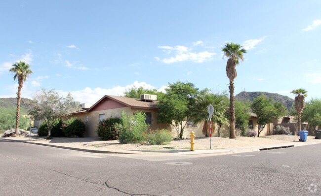 Primary Photo - Cheryl Manor