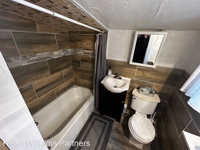 Building Photo - 1 br, 2 bath House - 416 Cheyenne Blvd