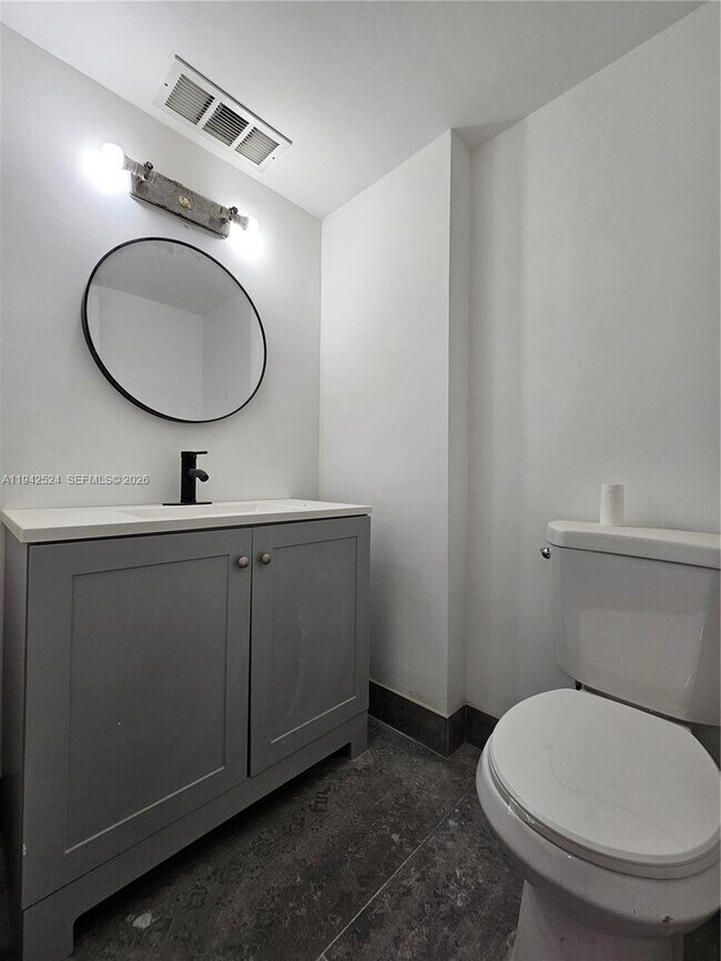 Building Photo - 3600 NE 170th St