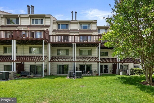 Building Photo - 18315 Leman Lake Dr