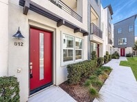 Building Photo - Stunning Escondido 3BR/3.5BA Home Availabl...