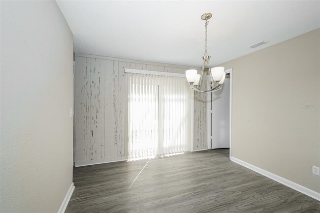 Building Photo - 1729 Dooley Ln