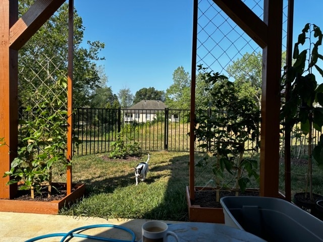 SW facing Concrete Patio - 1373 Palomino Trl