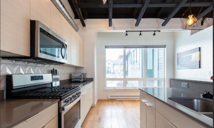 Building Photo - 611 Nikles Dr