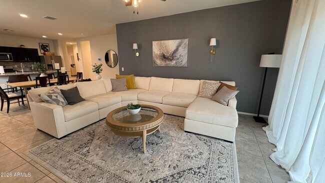 Building Photo - 30998 W Earll Dr