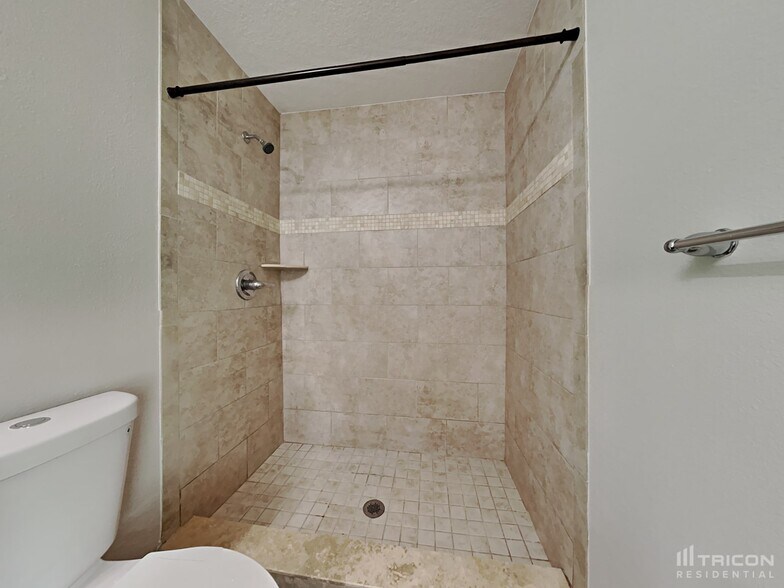 Building Photo - 4537 Glendas Meadow Dr