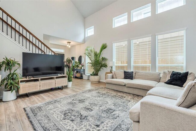 Building Photo - 12108 Tolson Dr