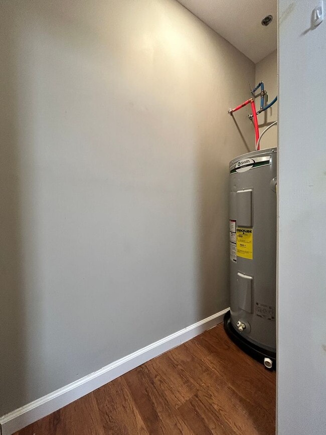 Building Photo - Jefferson Commons Apartments