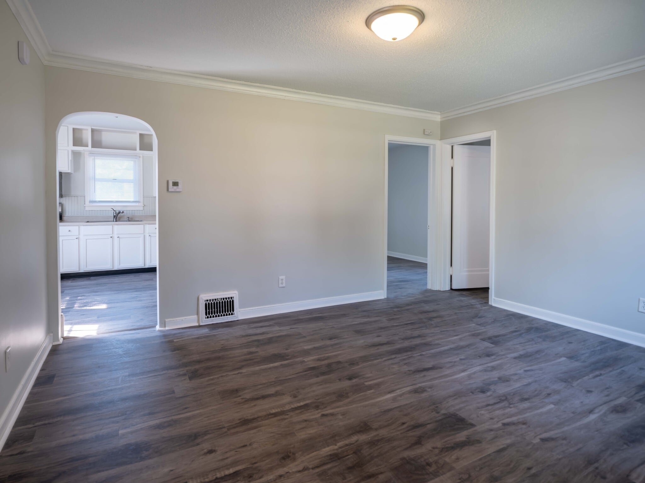 Building Photo - 1229 7th Ave SE