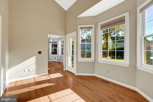 Building Photo - 47001 Smithwood Ct