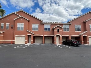 Building Photo - Stunning one bedroom, one bath luxury condo with large garage and fabulous community amenities.