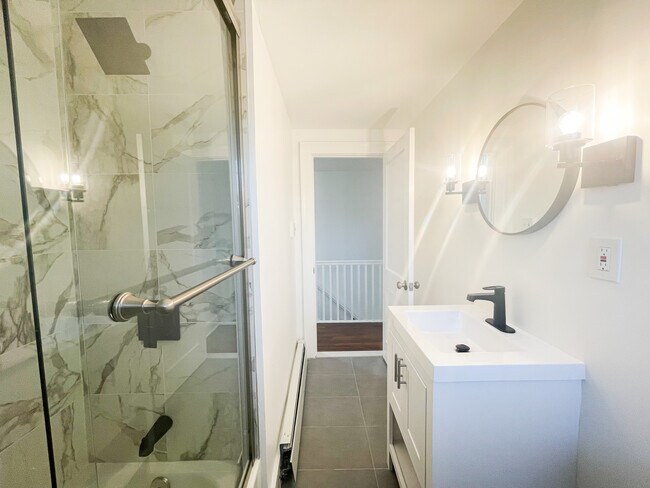 Building Photo - Get $250 off First Month Rent