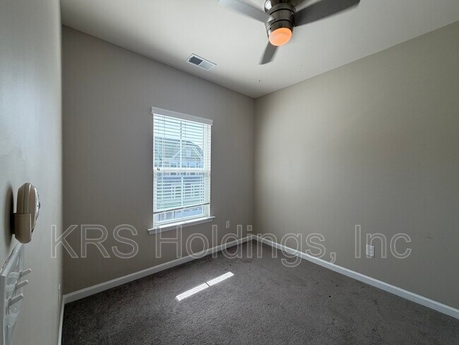 Building Photo - 308 Covington Dr