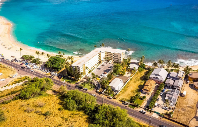 Building Photo - Makaha Shores Studio