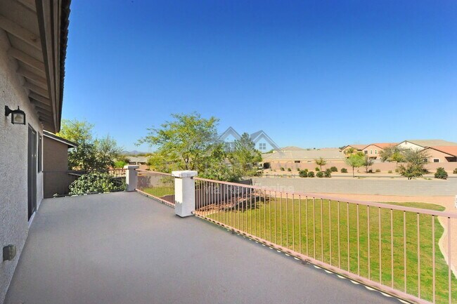 Building Photo - 618 E Payton Cir