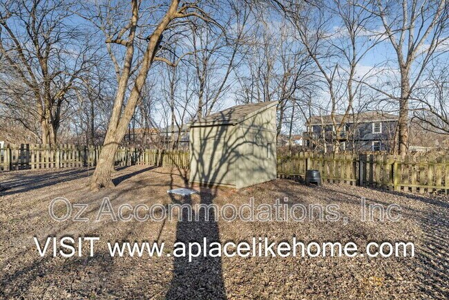 Building Photo - 313 S Darrowby Dr