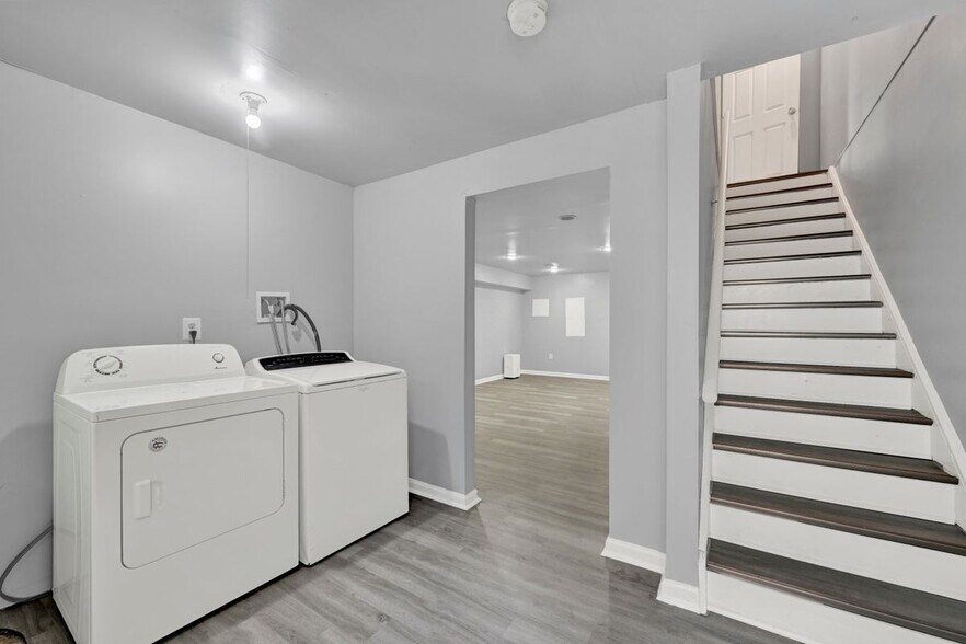 Building Photo - 504 Park Manor Cir