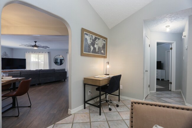 Building Photo - 9011 Welles Way