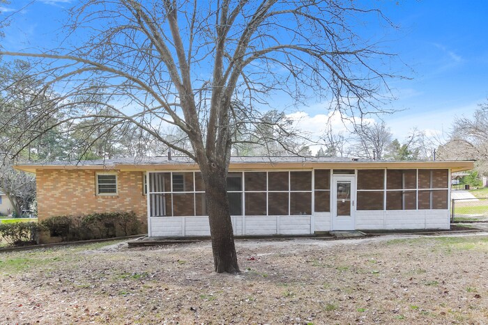 Building Photo - 1115 Terrace Cir