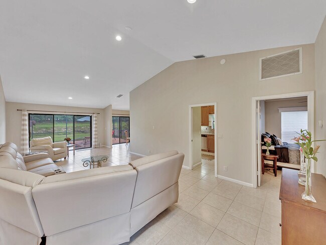 Building Photo - 7747 Villa Nova Dr
