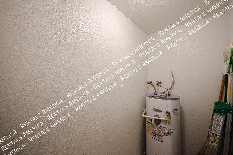 Building Photo - 5303 N 7th St