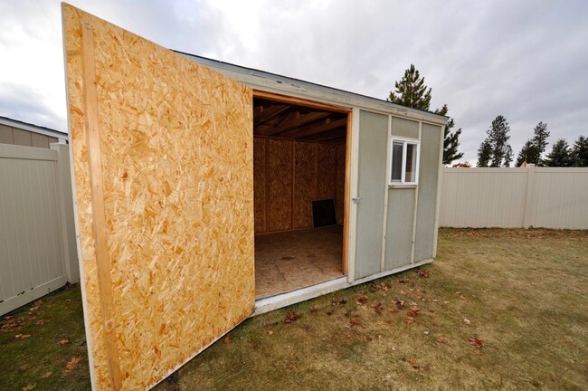 Building Photo - Coeur d'Alene Place Community 3 bed 2.5 ba...