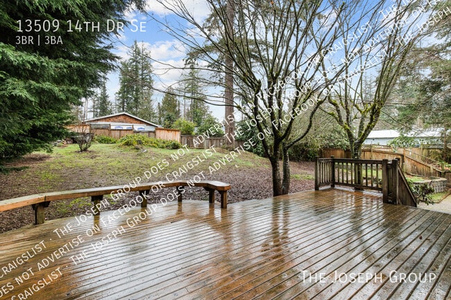 Building Photo - 13509 14th Dr SE