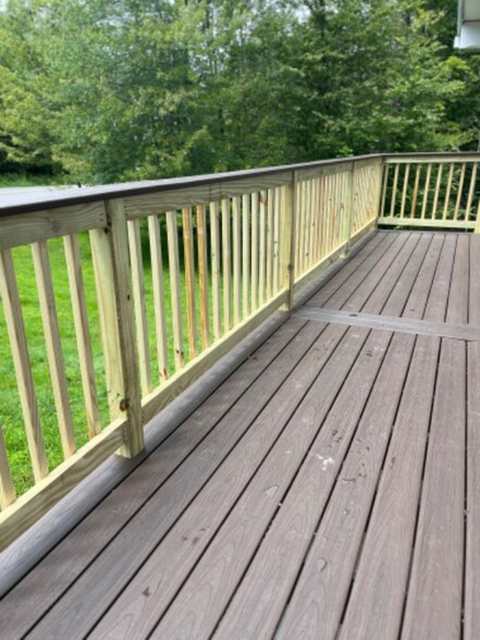 Building Photo - 186 Davos Rd