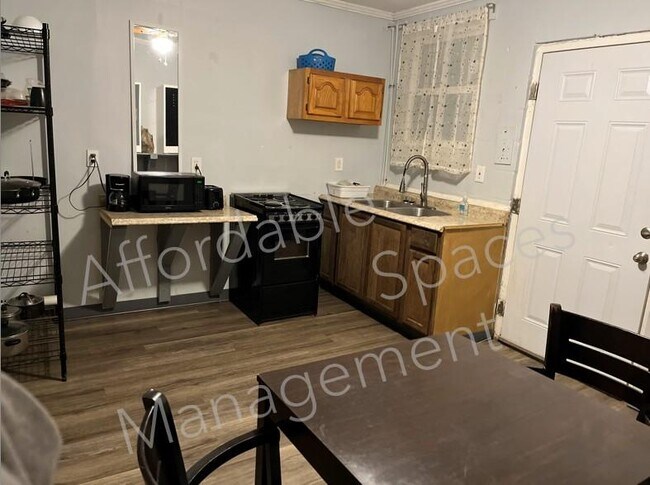 Building Photo - 3535 Brookdale Ave