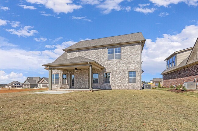 Building Photo - NEW Move in Ready Home!