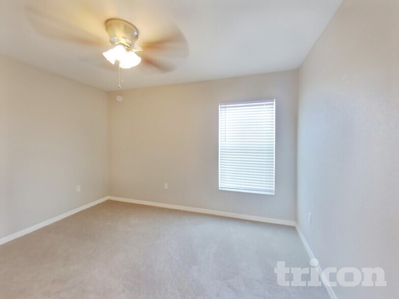 Building Photo - 3256 Enclave Blvd