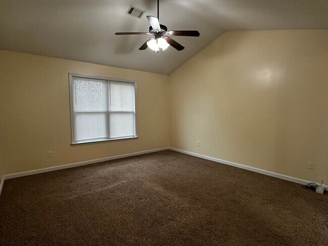 Building Photo - 206 High Meadows Cir