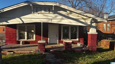 Building Photo - 410 53rd St Ens