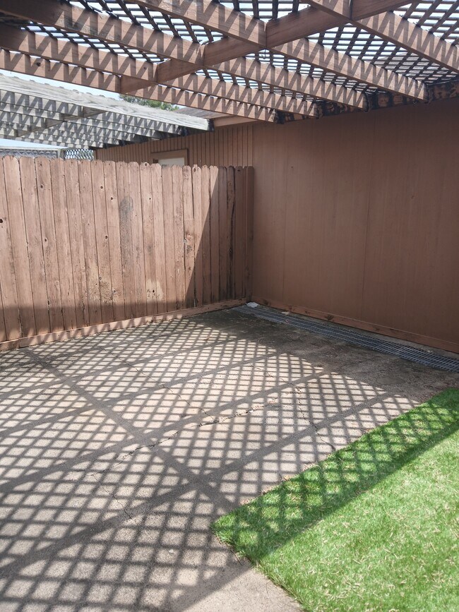 Building Photo - 5101 Middlecoff Cir
