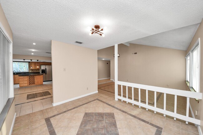 Building Photo - 12707 Corona Ln