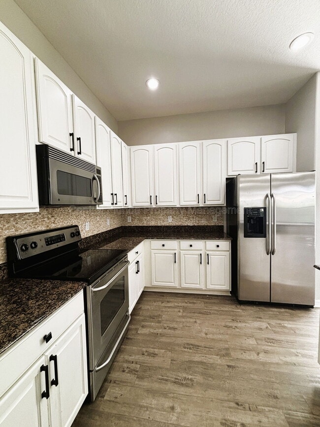 Building Photo - 13330 Hatherton Cir