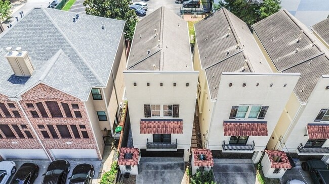Building Photo - 166 Reinicke St