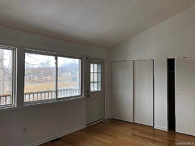 Building Photo - 34 Poplar Ln