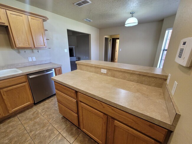 Building Photo - 4520 Sandstone Dr
