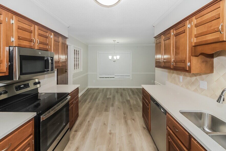 Building Photo - 4102 Auster Cove