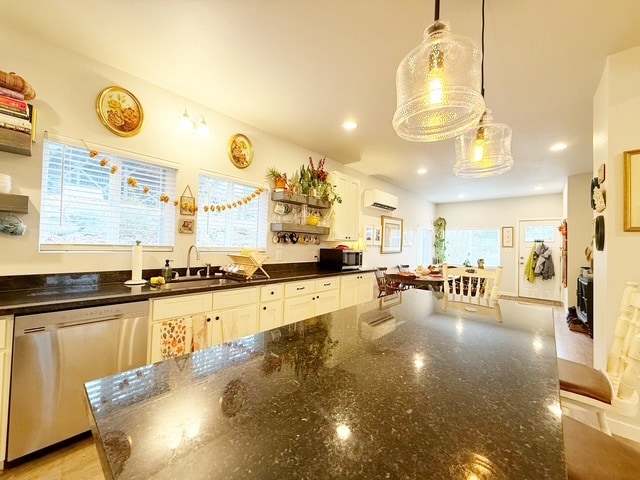 Building Photo - 3632 W G St