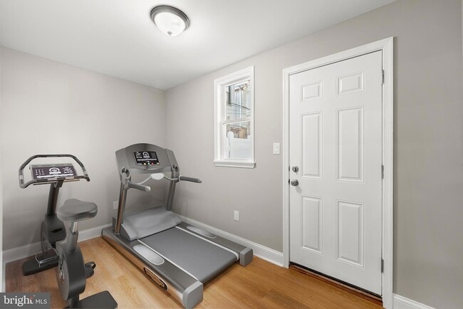 Building Photo - 601 Miller St