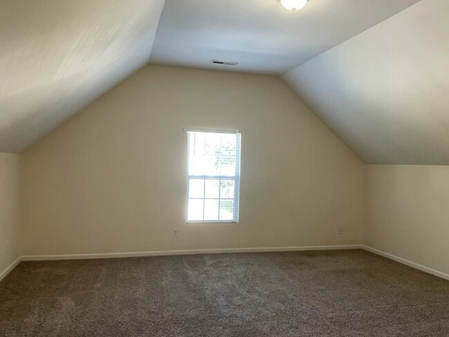 Building Photo - 3752 Burtons Barn St
